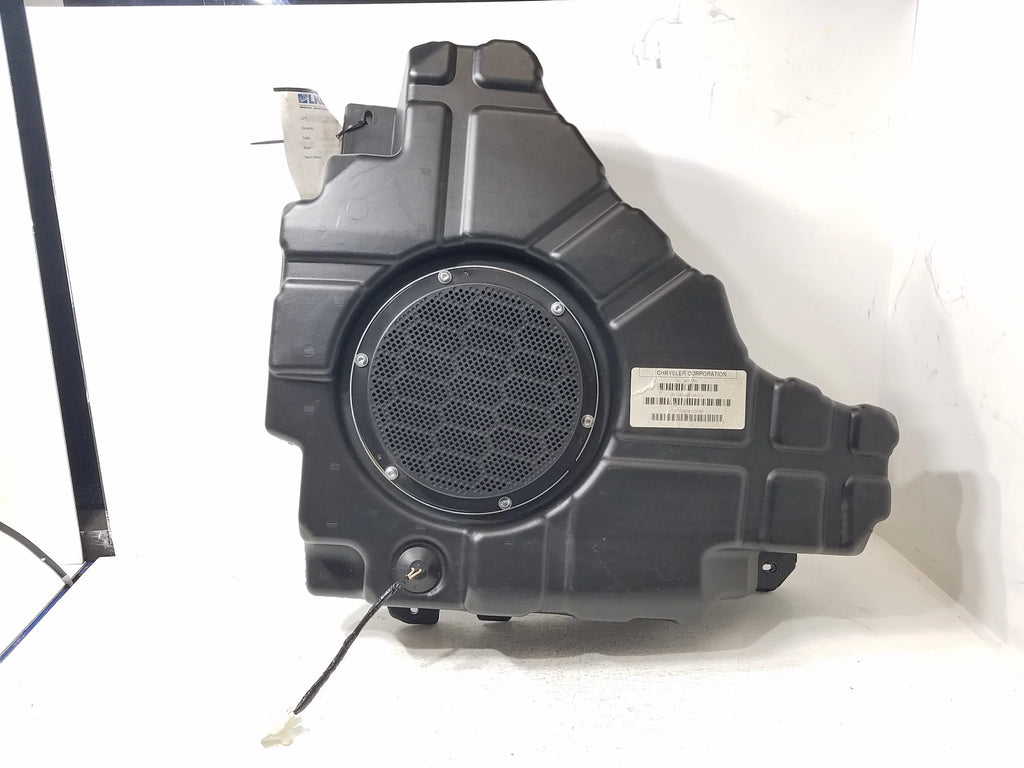 LKQ Subwoofer OEM (Good) Grand Trunk Mount 2011 Pre-Owned Jeep Cherokee