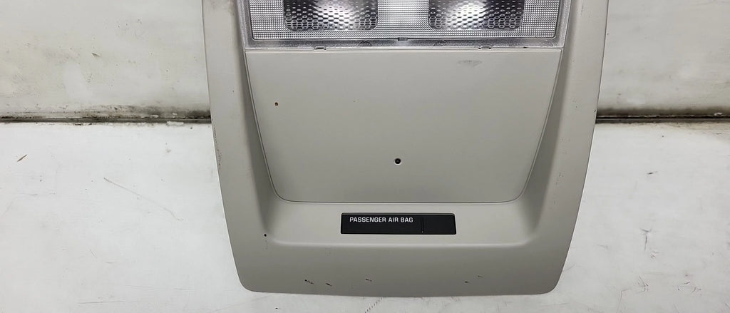 Pre-Owned Overhead with Sunroof Roof Console OEM 2007 GMC Yukon 07 Controls (Good)