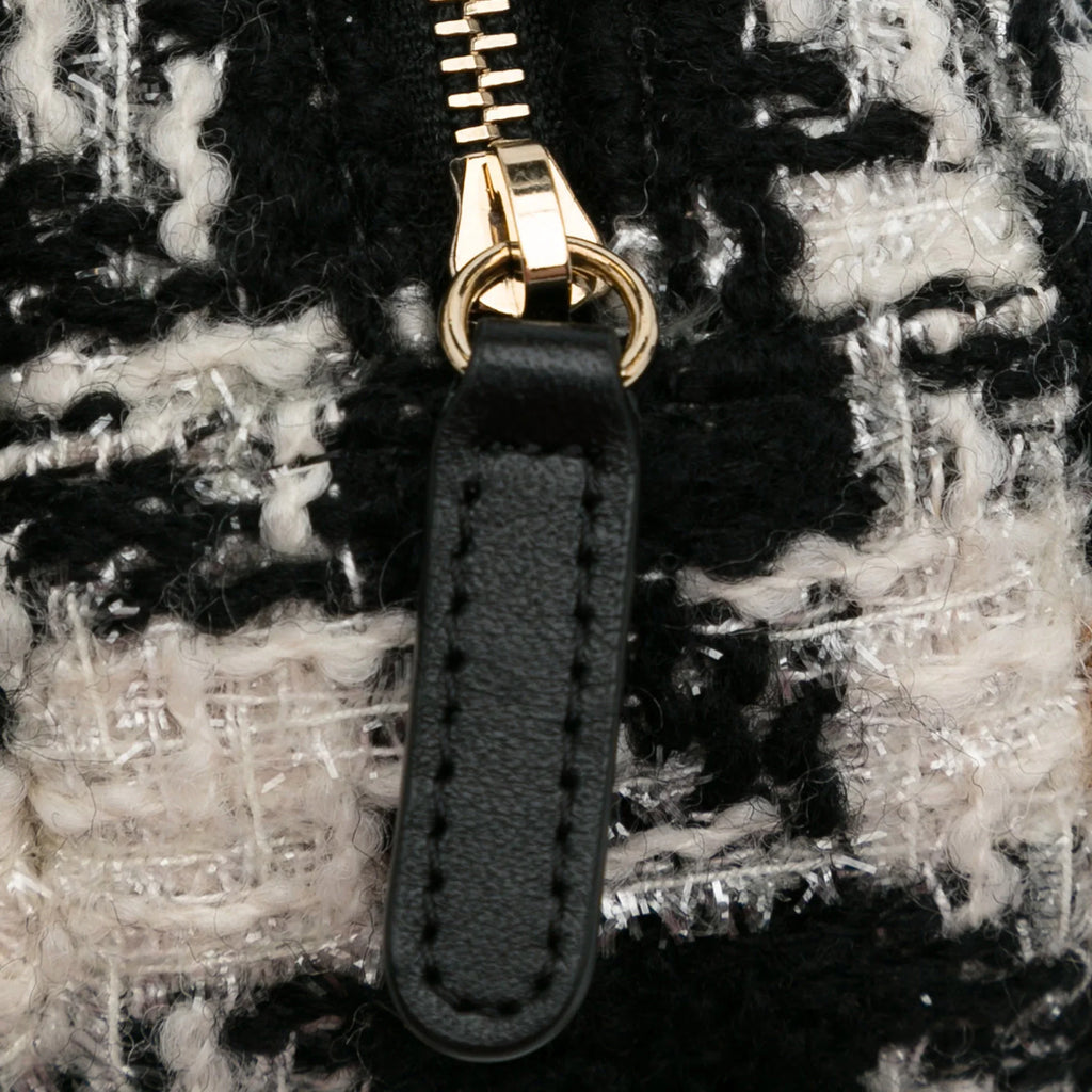 Unisex with 19 Pre-Owned Bag and Tweed Purse Clutch Fabric (Good) Round Black Chanel Coin Authenticated Crossbody Chain Lambskin