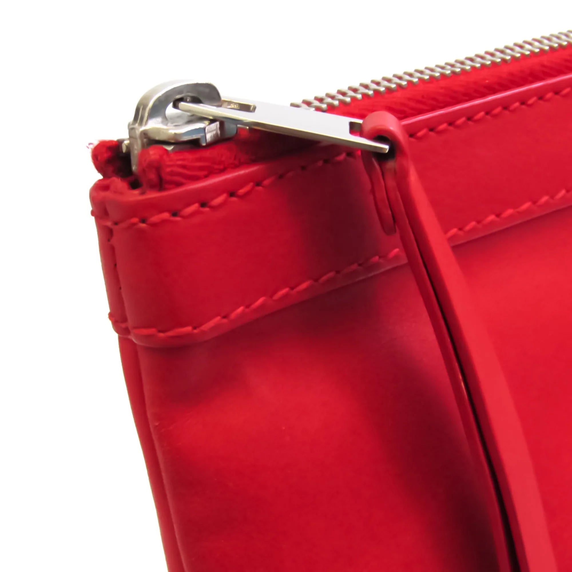 Color Pre-Owned Clutch 273022 Balenciaga (Good) Leather Women's Bag Red