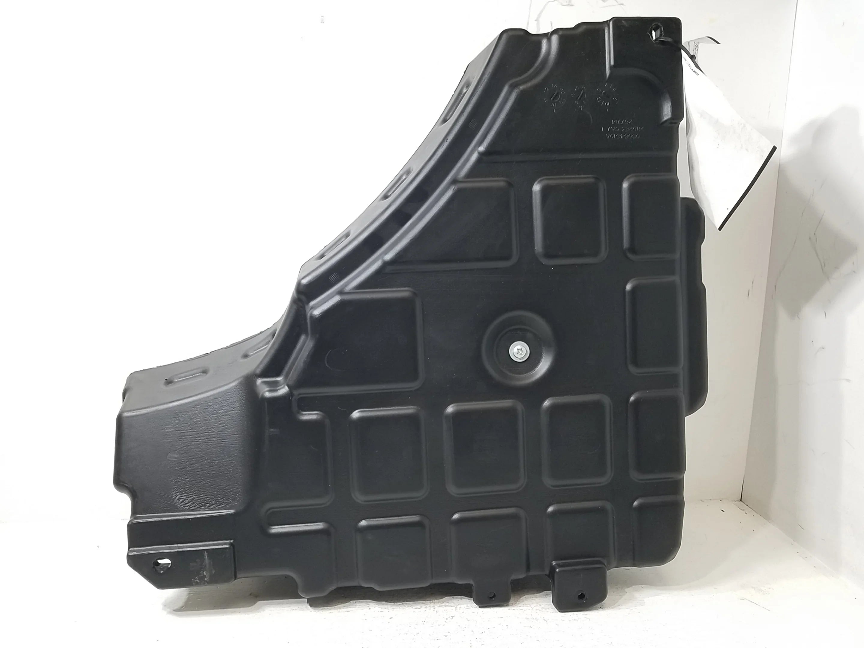 LKQ Subwoofer OEM (Good) Grand Trunk Mount 2011 Pre-Owned Jeep Cherokee