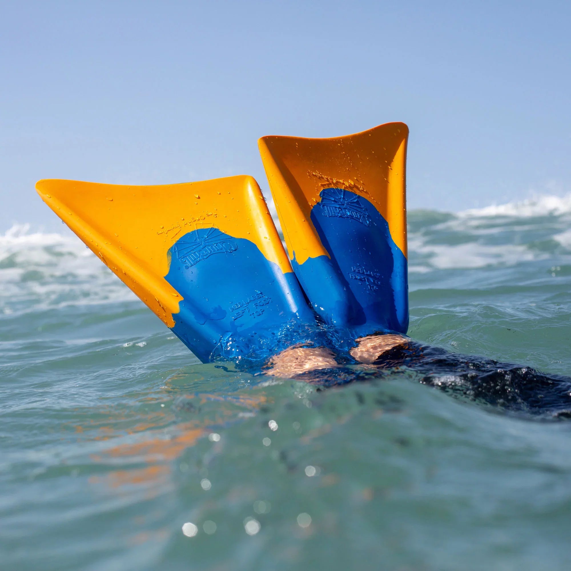 Makappuu Rubber Churchill Adult Blue/Orange, Floating Fins, Medium Swim Unisex