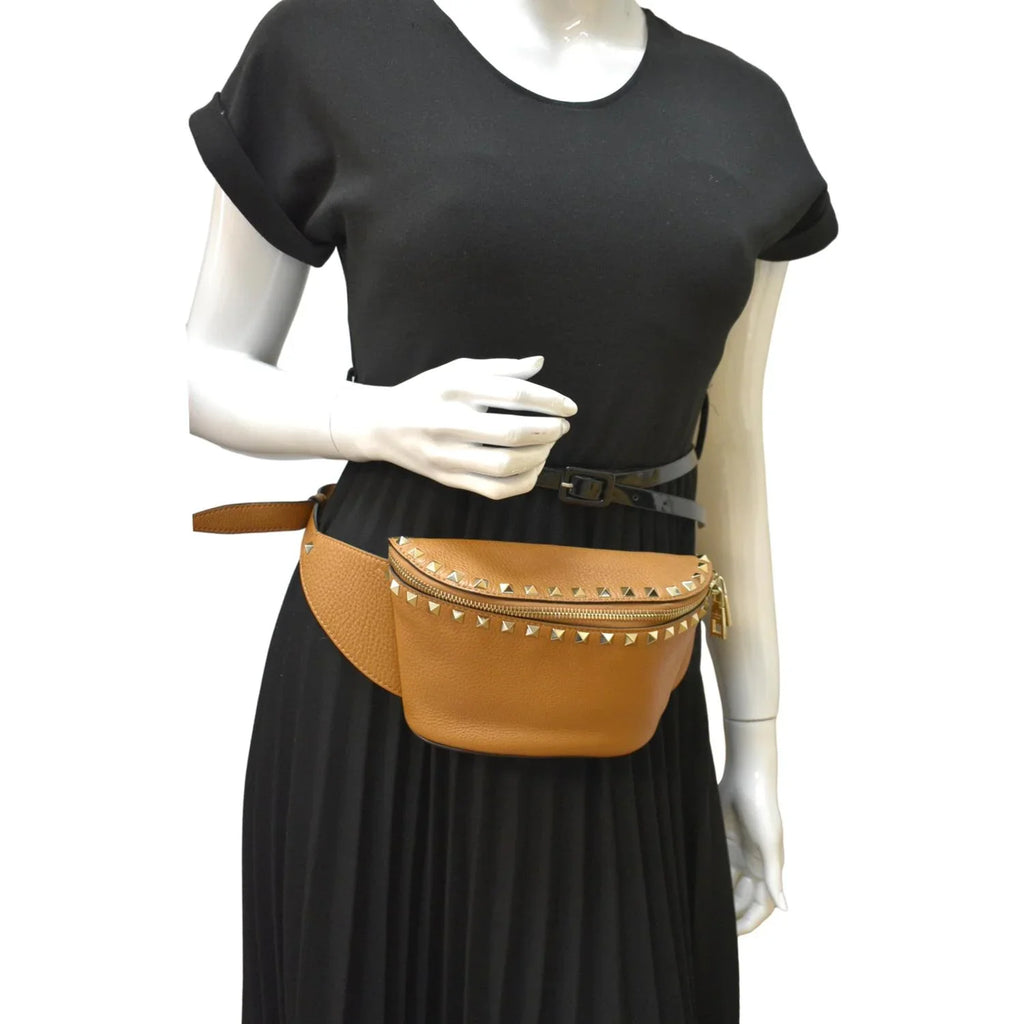 Camel Leather VALENTINO Bag Spike Pre-Loved Belt