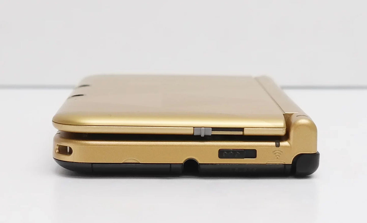 Edition 3DS Zelda: Between Link (Good) Nintendo Worlds XL Pre-Owned A Handheld Console